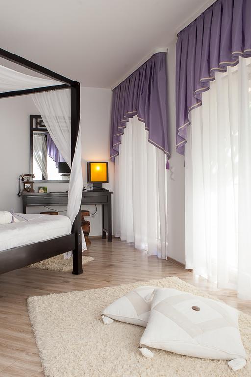 Familly Art Hotel Nirvana Shumen Rum bild