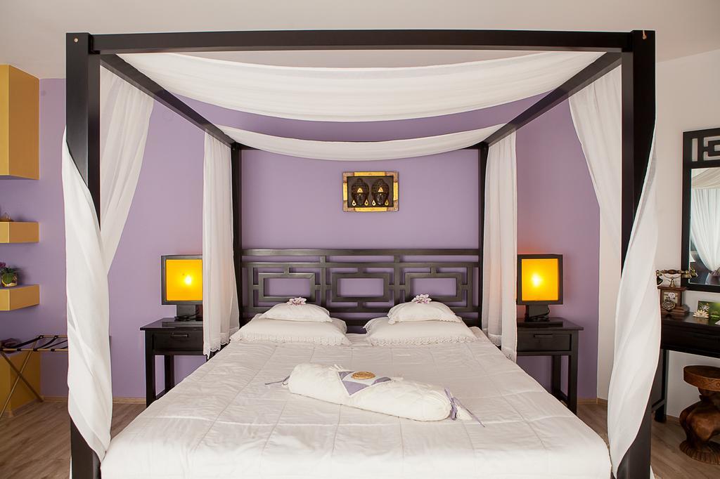 Familly Art Hotel Nirvana Shumen Rum bild
