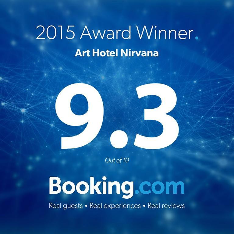 Familly Art Hotel Nirvana Shumen Exteriör bild