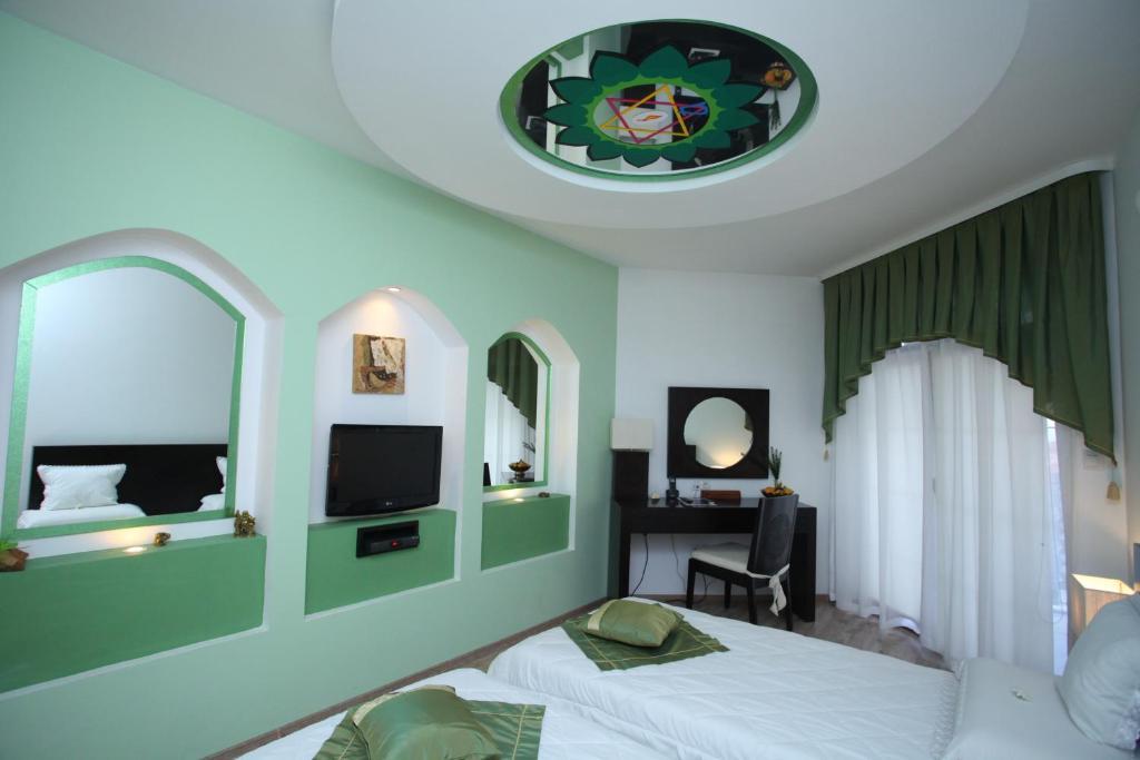 Familly Art Hotel Nirvana Shumen Exteriör bild